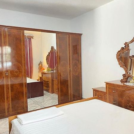 Roeli'S Guest House Pogradec Buitenkant foto